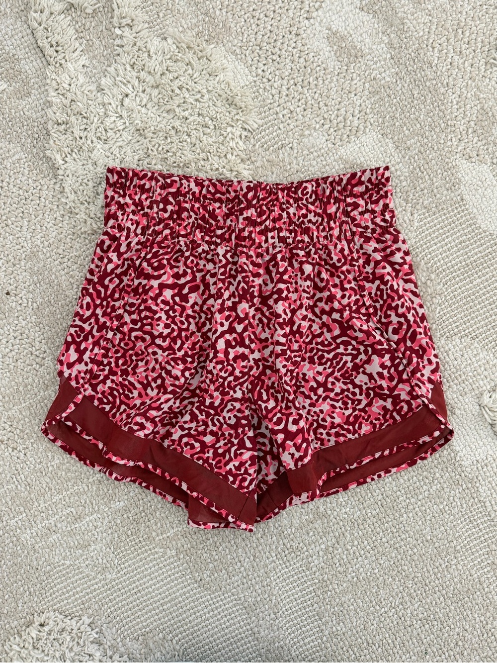 Athleta Women’s Pink Red Printed Elastic Waist Shorts
